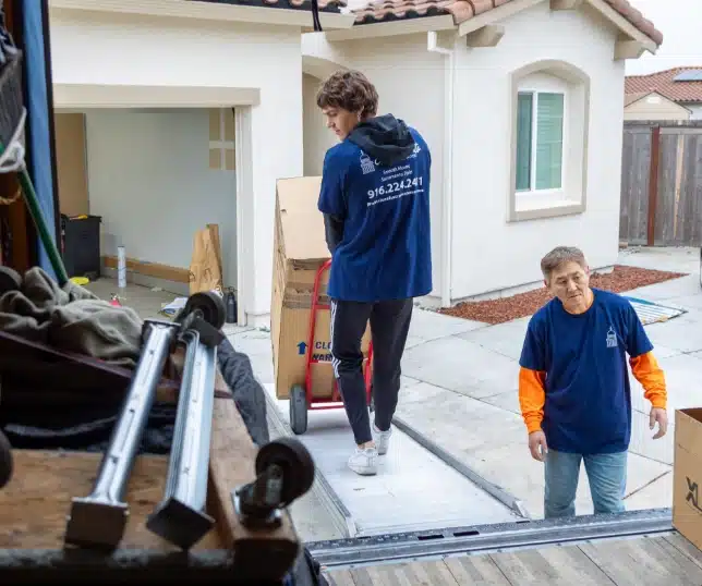 sacramento movers in front of truck